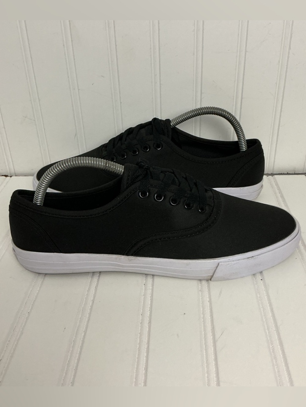 Body Glove Fiji Women’s Size 9 Solid Black Lace Up Stretch Knit Athletic Shoes